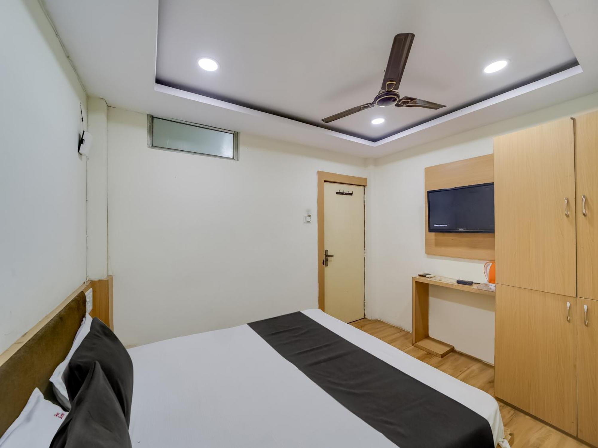 Super Hotel O The Surbhi Бхопал Екстер'єр фото