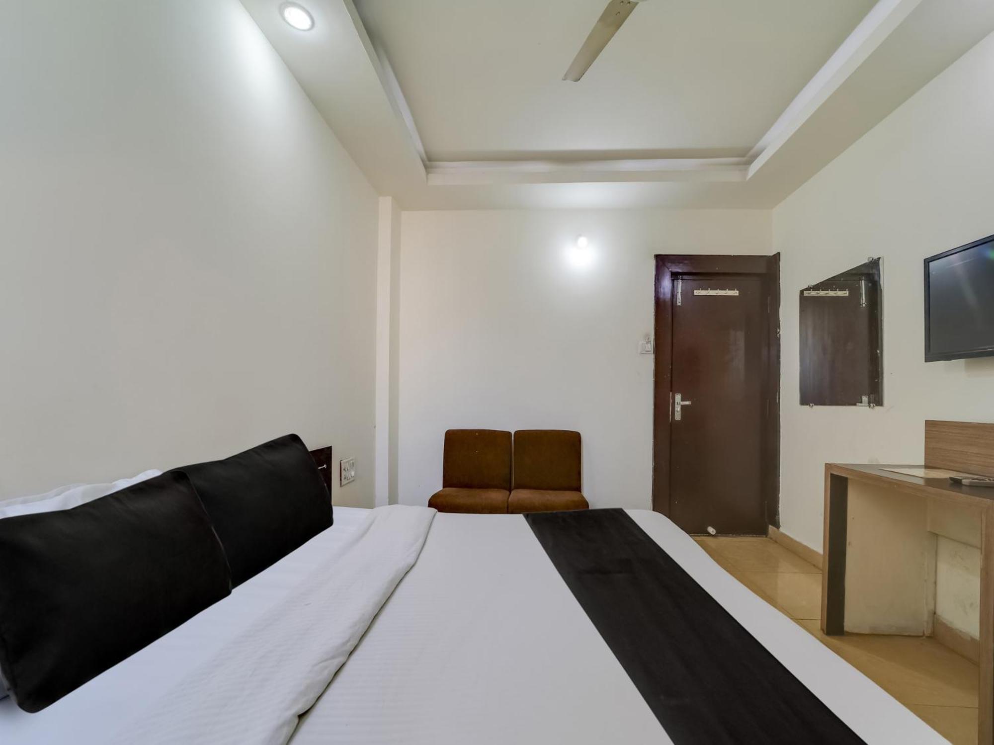 Super Hotel O The Surbhi Бхопал Екстер'єр фото
