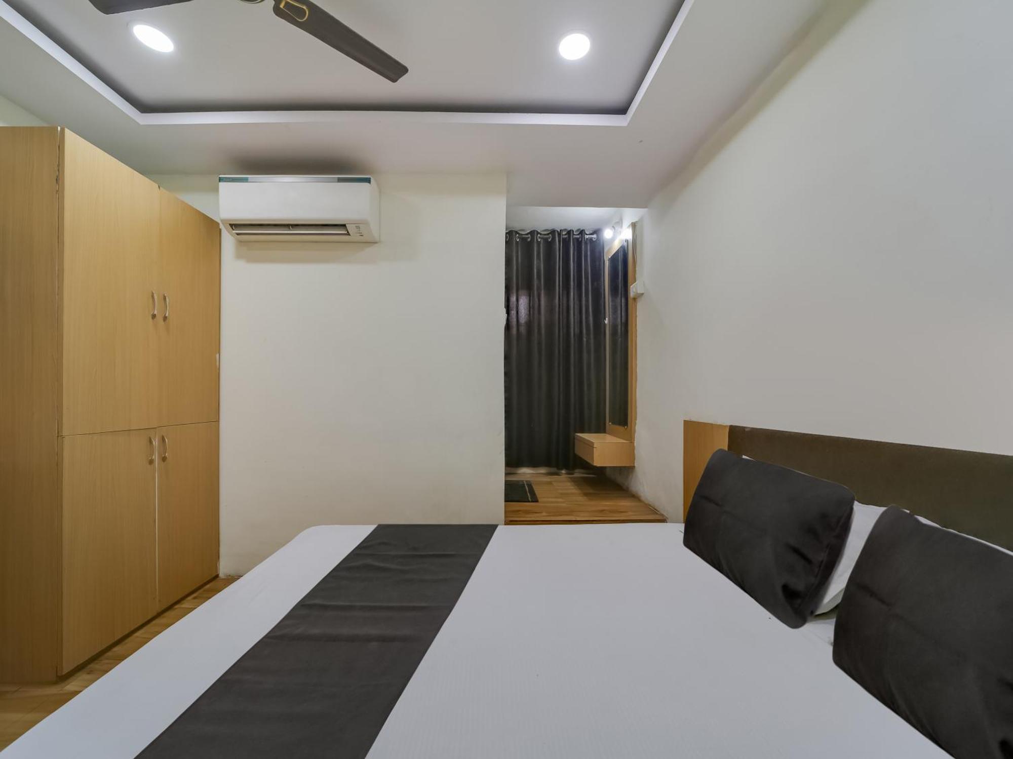 Super Hotel O The Surbhi Бхопал Екстер'єр фото