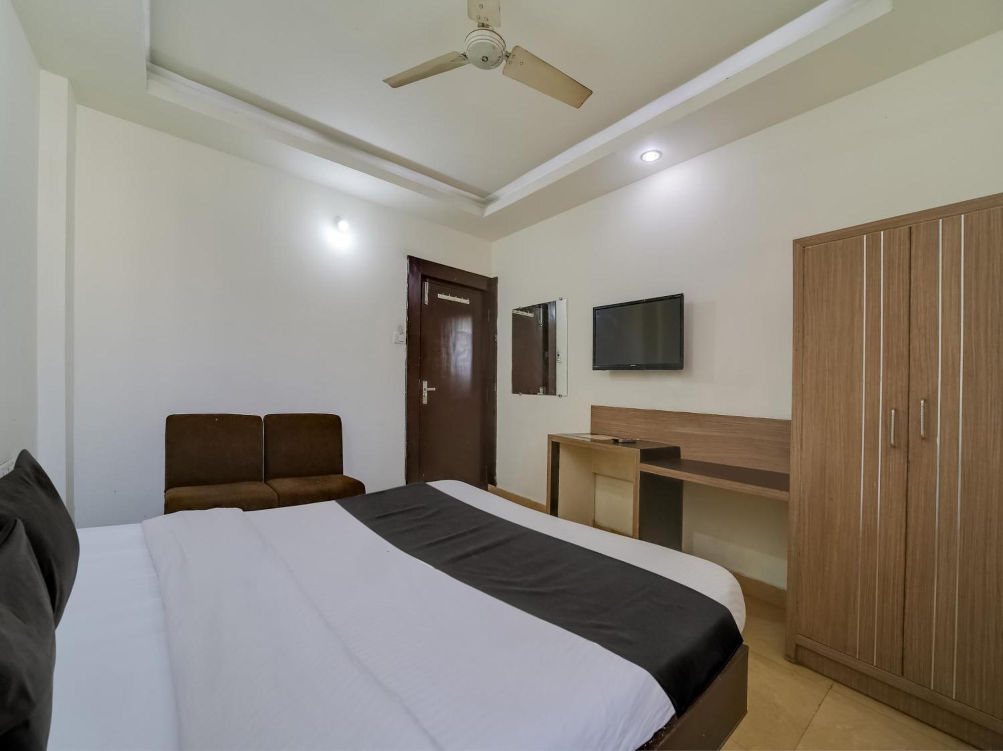 Super Hotel O The Surbhi Бхопал Екстер'єр фото